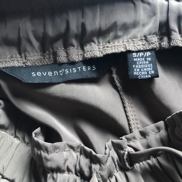 Seven Sister Khaki / Olive Green laser cut shorts - Picture 3 of 9